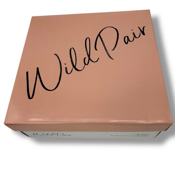 NEW Wild Pair Embellished Booties Size 7.5 Multicolor Bling High Heel Pointy Toe - Picture 11 of 12